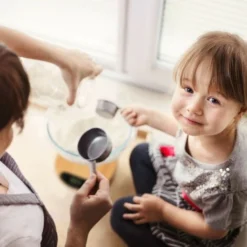Relaxdays Kitchen Scale Digital, Bamboo, LCD Display, Tare, 5 Kg, Circular Design, 20 Cm Diameter, Natural Wood Colour -Kitchen Appliances Store 49801786 3
