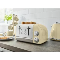 Swan 4 Slice Retro Toaster - Cream -Kitchen Appliances Store 54673985 3