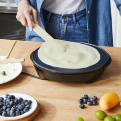 Monzana Crêpes Maker Crepes Non-Stick Coating 1200W Stepless Temperature 30cm BPA Free LED Including Dough Distributor Spatula -Kitchen Appliances Store 78779748 4